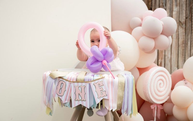 Balloon flower decoration for a baby first birthday party in Texas